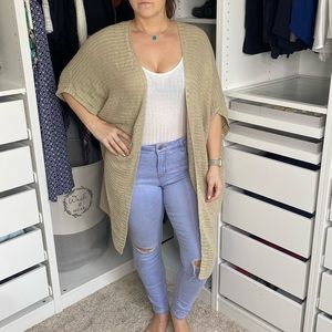 Neutral cardigan